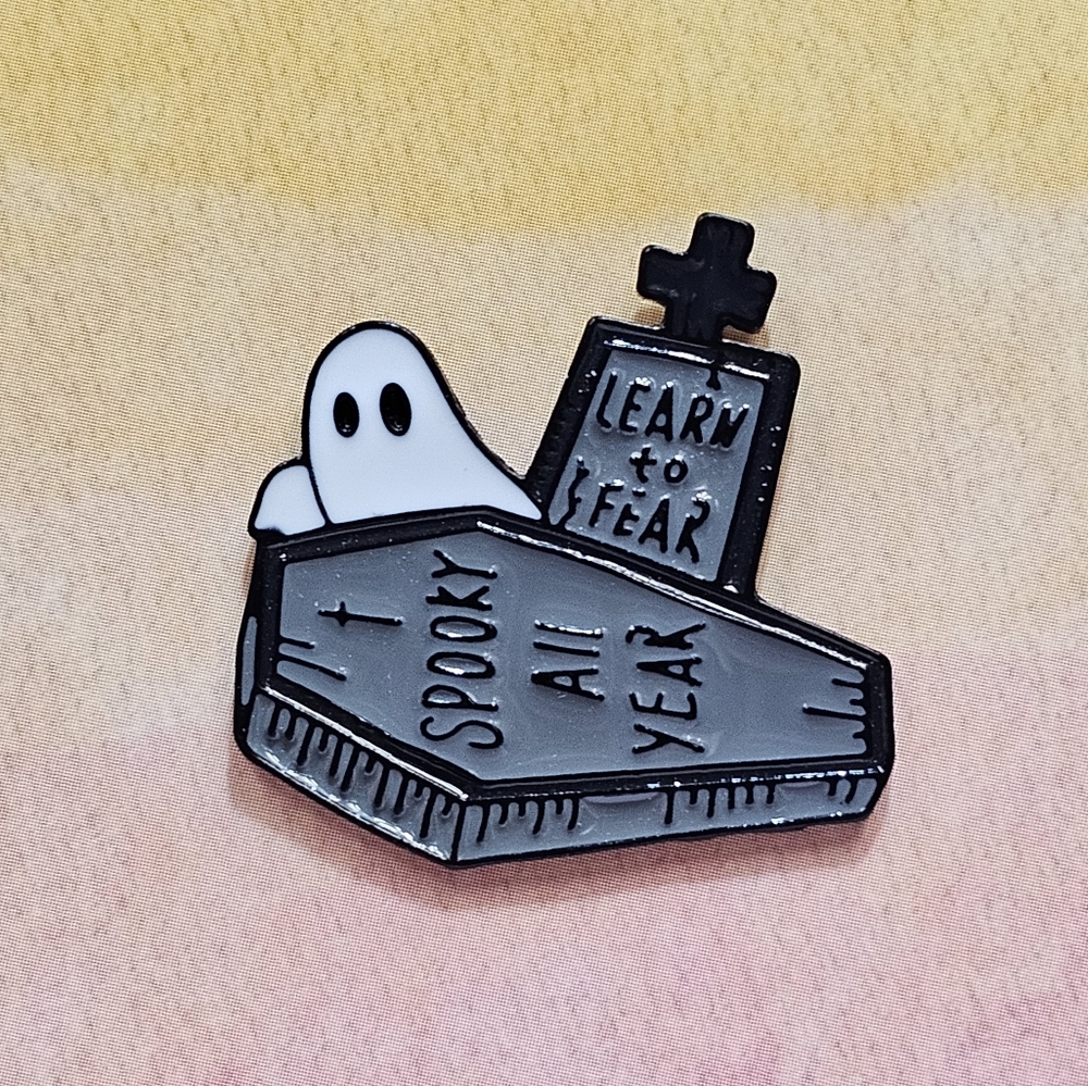 {5/$25} spooky all year graveyard ghost enamel pin